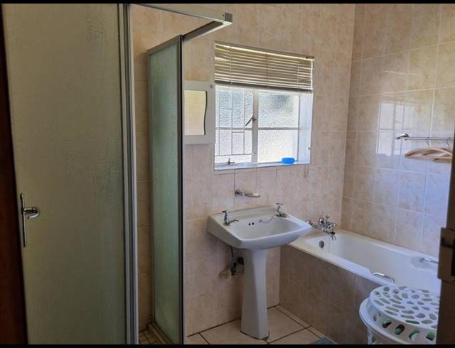 4 BEDROOM HOUSE FOR SALE IN BOTHAVILLE